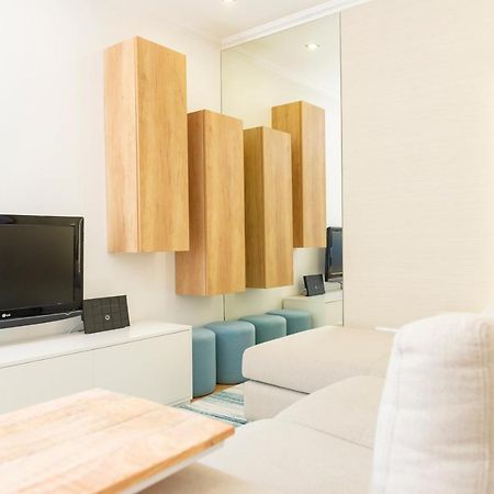 The Modern 1385 Apartment Batalha Bagian luar foto