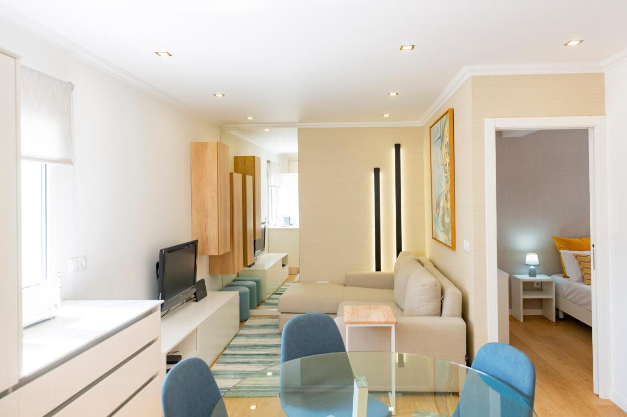 The Modern 1385 Apartment Batalha Bagian luar foto