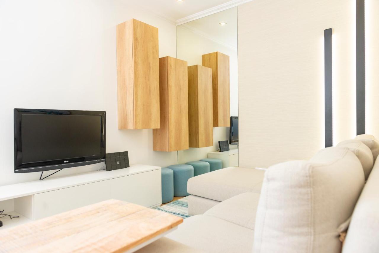 The Modern 1385 Apartment Batalha Bagian luar foto
