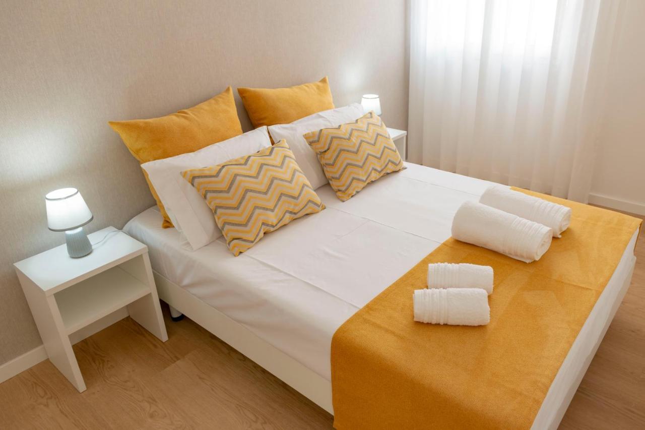 The Modern 1385 Apartment Batalha Bagian luar foto
