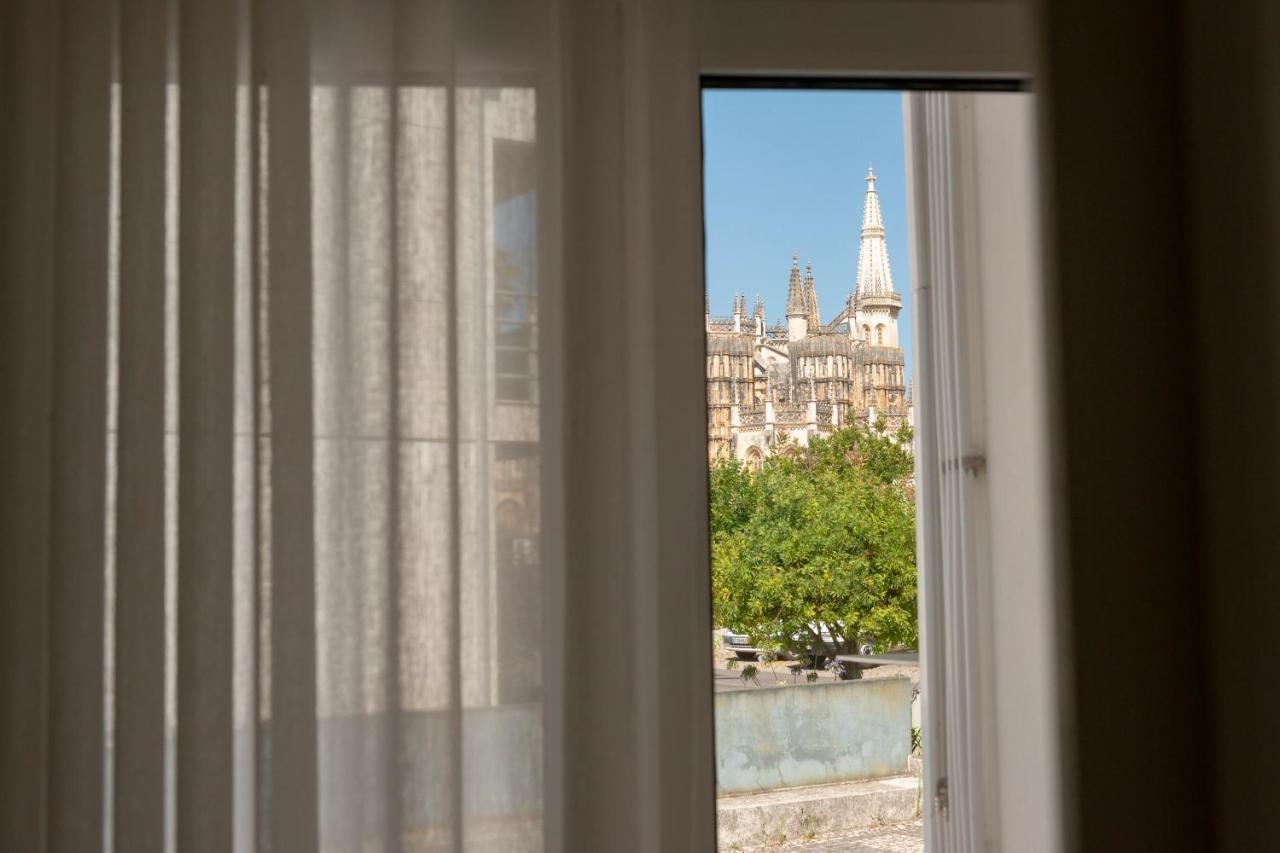 The Modern 1385 Apartment Batalha Bagian luar foto